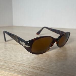 Vintage Persol 2525-S 50-19 24/33 Sunglasses Brown Color Italy 135